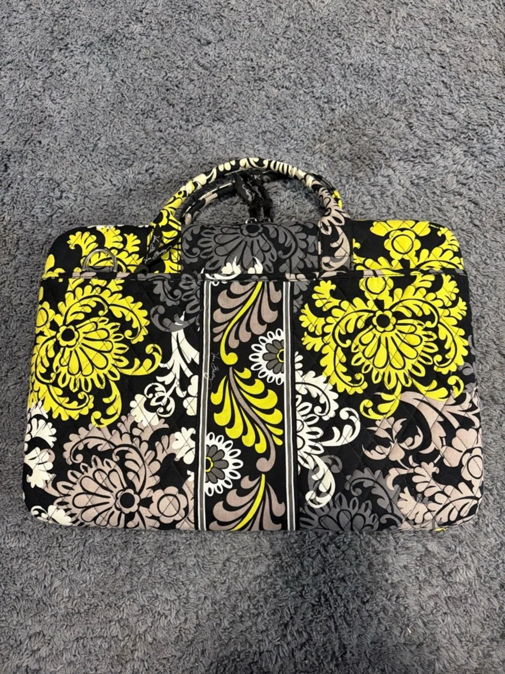 NWOT Vera Bradley yellow, white, and grey designed hardcover laptop case